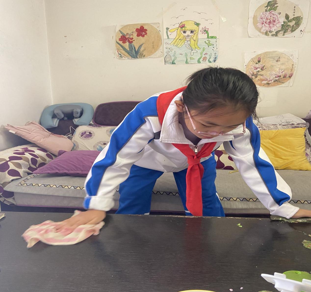 【无学号】_李佳莹_3_至少三张